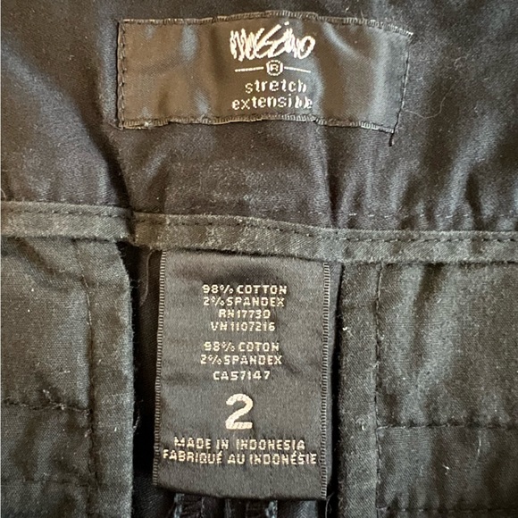 Mossimo Black Bermuda Shorts - Picture 12 of 13